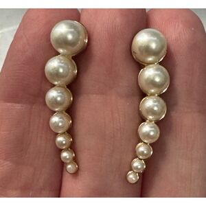 Vintage Gold Tone Faux Peal Gradient Dangle Earrings Old Money Quiet Luxury